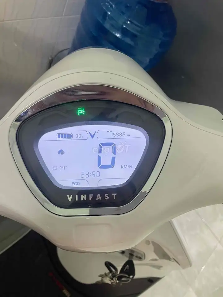 VinFast EVO200 Обычная версия 2025 Белый 1598.5 км