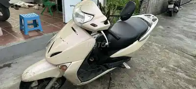 Honda Lead 2010 кремовый
