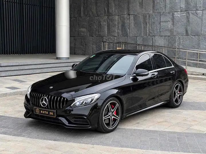 Mercedes C300 AMG 2015 вып. тюнинг под C63, пробег 80 тыс. км