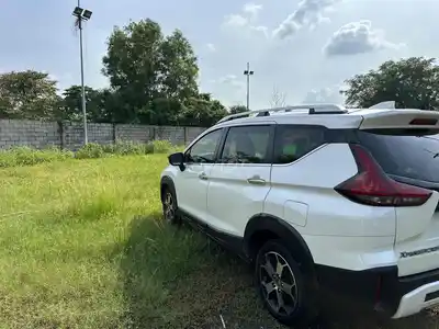 Mitsubishi Xpander Cross 7 мест белый 100.000 км