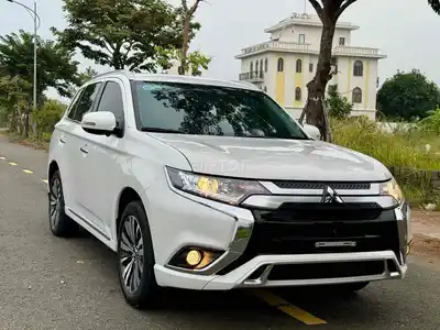 Вариатор Мицубиси Аутлендер 2.0L 2022 Белый 7-местный