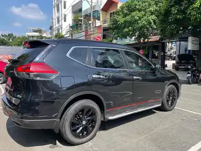Nissan X-Trail 2016 черный 7 мест