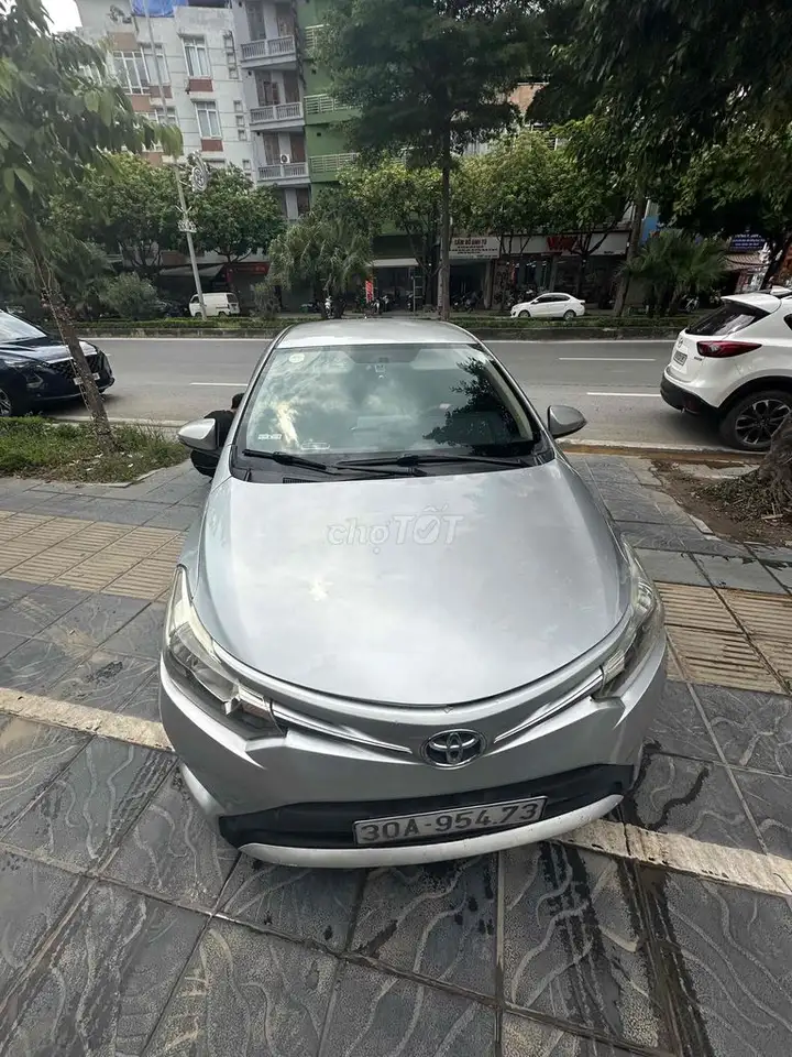 Toyota Vios 2015 Механика Серебристый 220000 км
