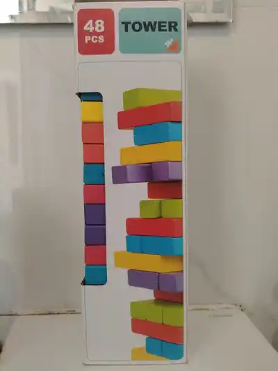 Женская майка и игра Дженга