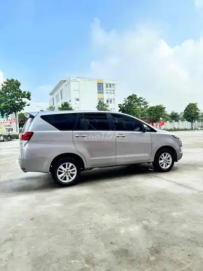 Toyota Innova 2.0E МКПП 2019 Серебристый госномер 30/F