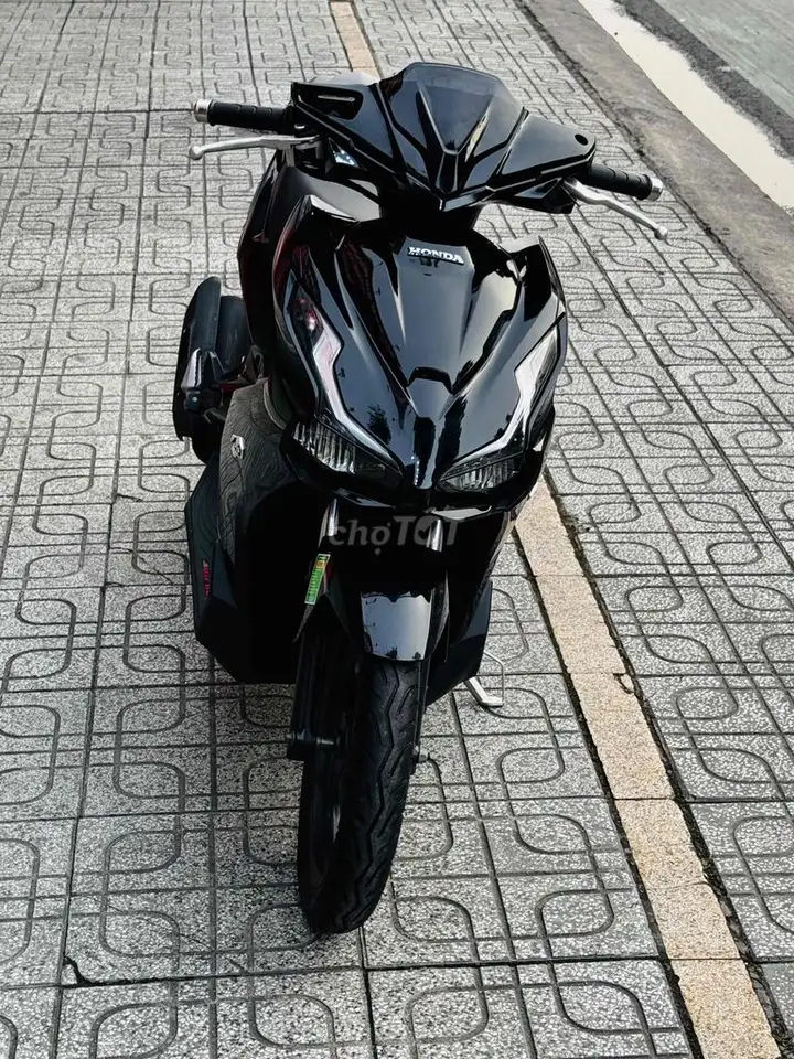 Honda Air Blade 125 2021 черный глянцевый, 1 владелец