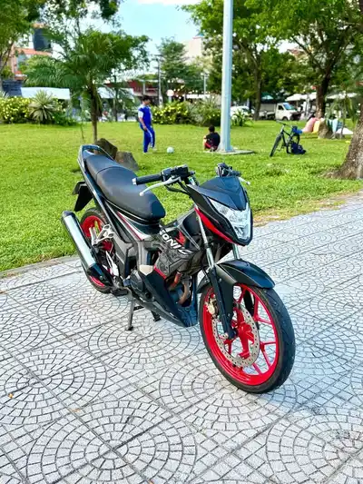 Honda Sonic 2022 Черный, Красный