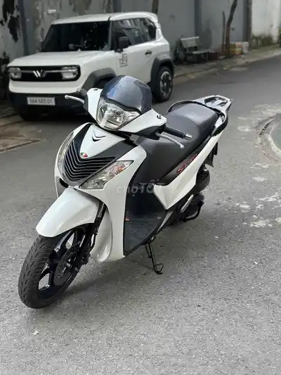 Продается мопед Honda SH 125cc, 2014 г.в., ключ Smartkey