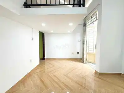 Просторный DUPLEX С БАЛКОНОМ – ПОЛНАЯ МЕБЕЛЬ – РЯДОМ С УЛИЦЕЙ КОНГ ХОА