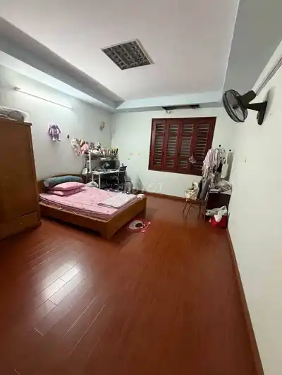 Таунхаус в районе Ван Куан, 4 этажа, 100м2