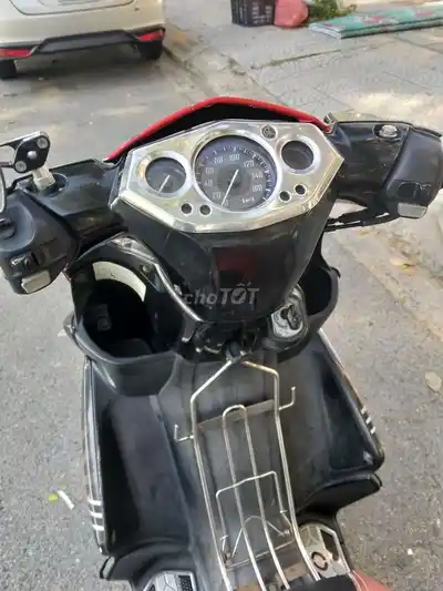 Yamaha Sirius красно-черный
