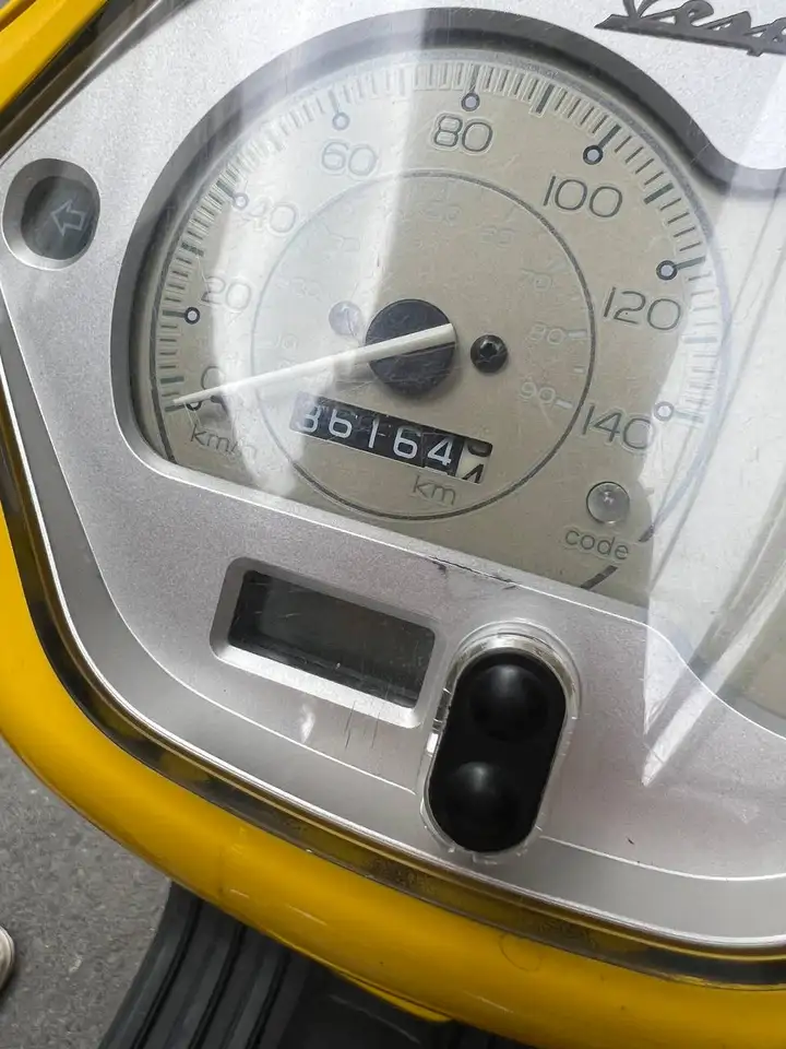 Мотоцикл Vespa 125 LX
