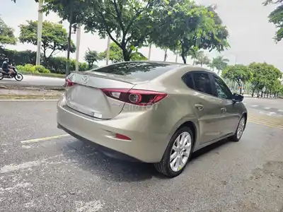 Mazda 3 2.0 AT 2016 — Пробег 70 тыс. км
