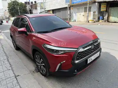 Тойота Кросс V 2021 красный