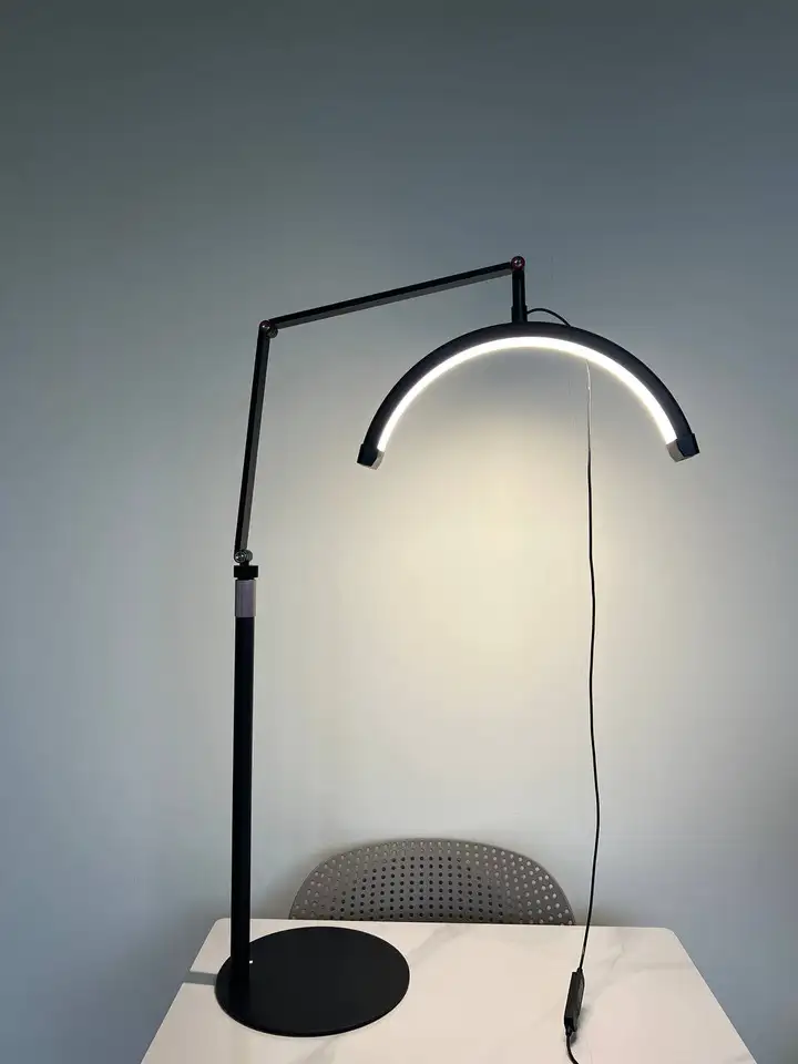 Лампа напольная / настольная LED