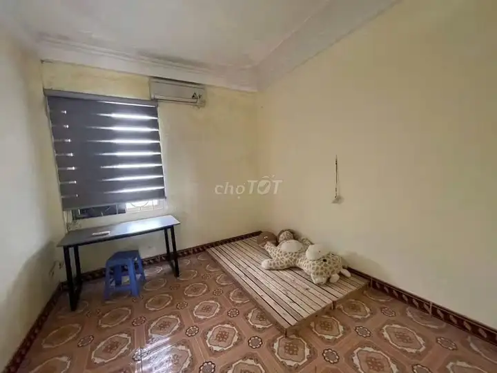 Аренда 4-этажного дома 42м² у рынка Дайты, Диньконг, Ханой
