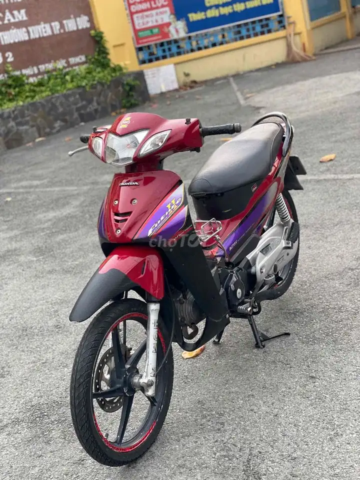 Honda Future II 2005 красный