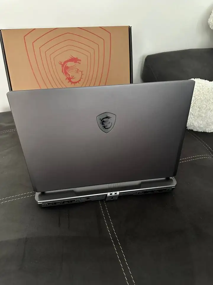 Игровой ноутбук MSI Vector 16