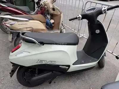 Электрический скутер VinFast Evo Grand 2026 оливково-зеленый 300 км
