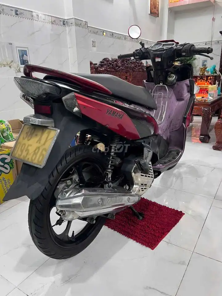 Yamaha Nouvo 5 Красно-черный скутер