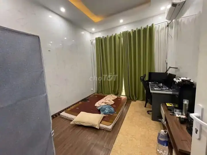 Аренда 4-этажного дома 42м² у рынка Дайты, Диньконг, Ханой