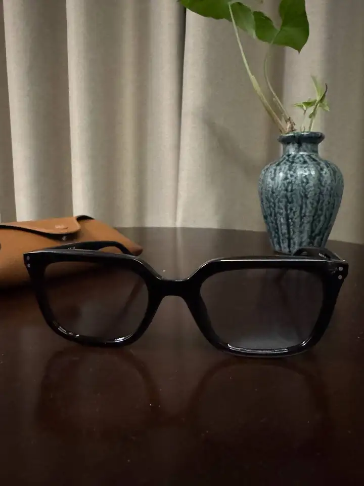 Солнцезащитные очки Ray Ban