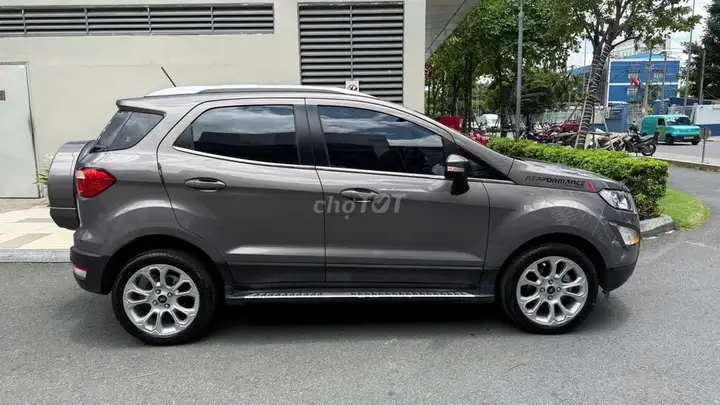 Ford Ecosport Titanium 2018 Серый 30.400 км