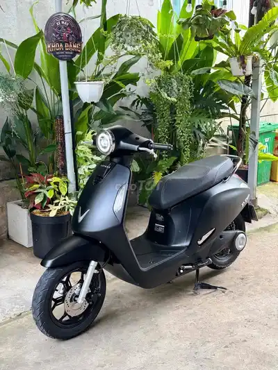Электроскутер VinFast Evo 200, черный