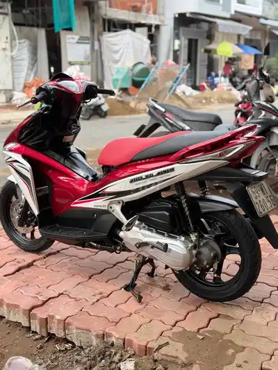 Honda Air Blade 2012 красно-бело-черный