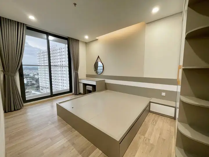 Угловая квартира с 2 спальнями CT1 Riverside Luxury VCN Phước Long