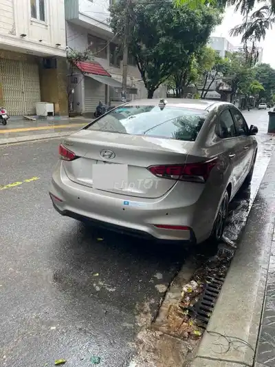 Hyundai Accent 2019, золотистый песок