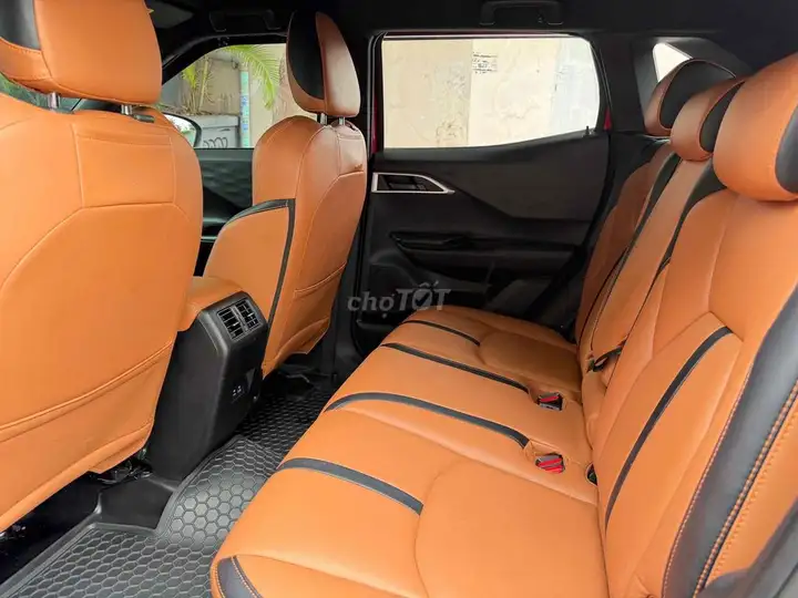 Mitsubishi Xforce 2024, красный, 70 000 км, кожа