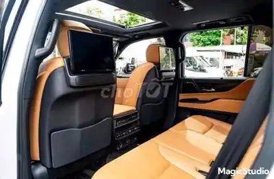 Lexus LX 600 Urban 2023 - 6,9 млрд донгов