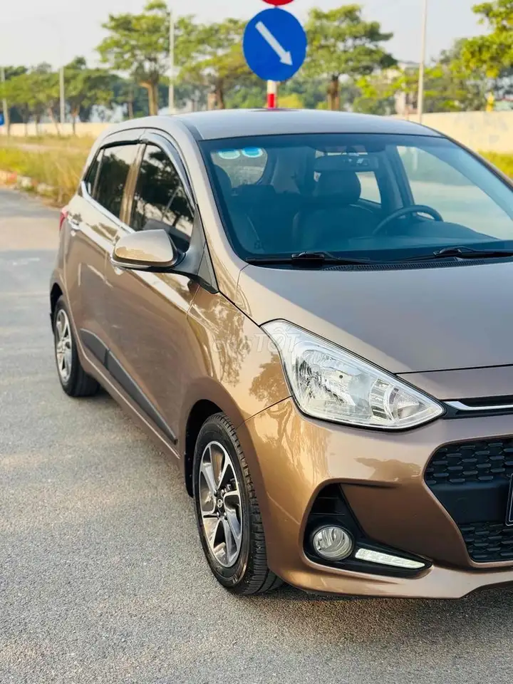 Hyundai i10 2019 1.2 GLS AT, коричневый