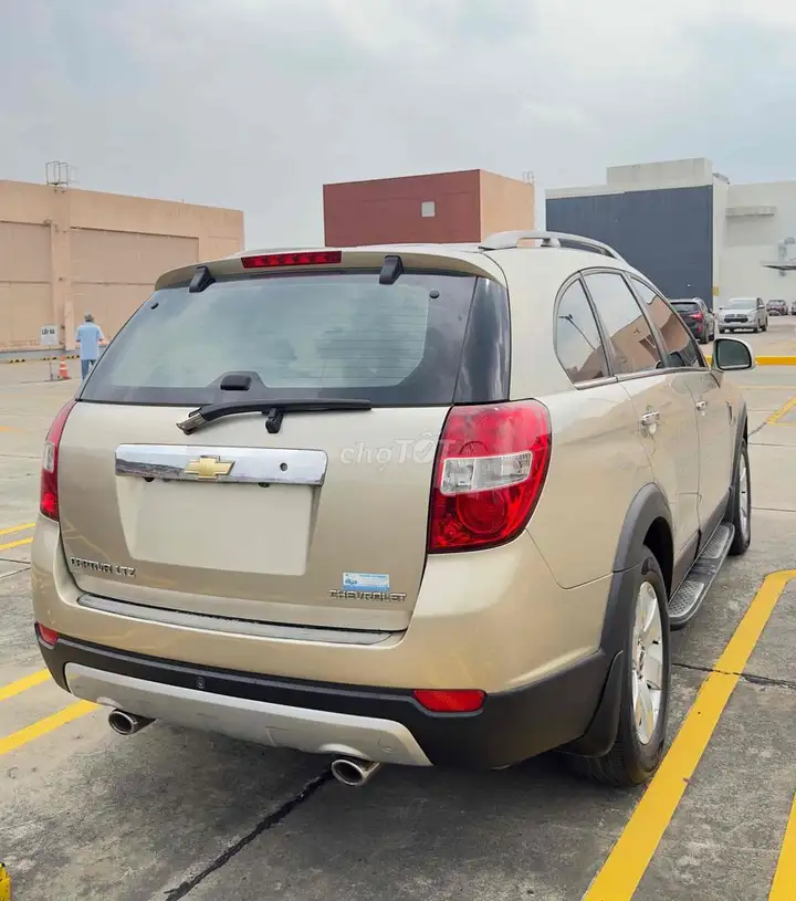 Chevrolet Captiva LTZ 2008, автомат, песочно-желтый