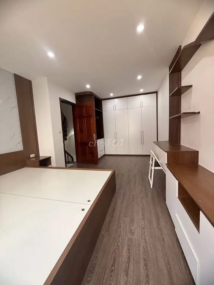 ЖК Дай Ким - Университет Тханг Лонг, 34м2 x 5 этажей, новый