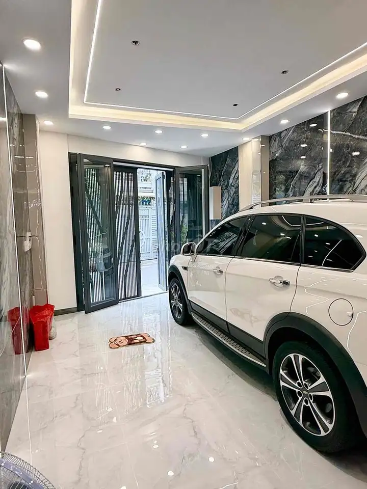 Дом 4 этажа, лифт 500 кг. 541/77 Huỳnh Văn Bánh, район Phú Nhuận