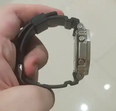 Часы Casio G-Shock GBM-2100