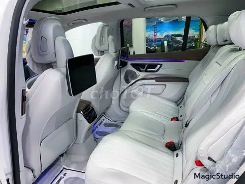 Mercedes-Benz EQS 500 4MATIC SUV 2025