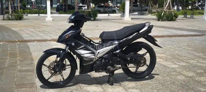 Yamaha Exciter 135, черный, спорт-байк