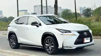 Lexus NX200T F Sport 2016, оригинал, 100 тыс. км, почти новый