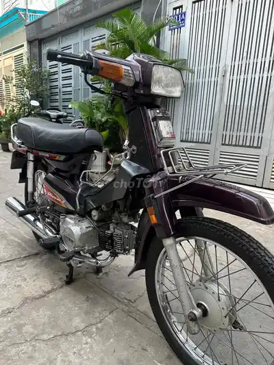 Honda Dream 2002 100cc коричневый пробег 59000 км номер Хошимина