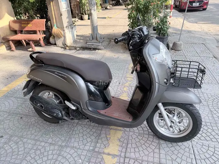 Honda Scoopy 2018 серый (для женщин)