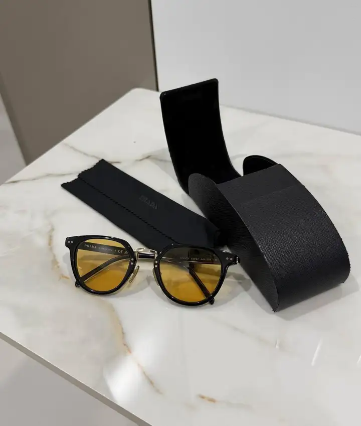 Кеды Puma, очки Prada, IQOS, подставка для ноутбука, серьги