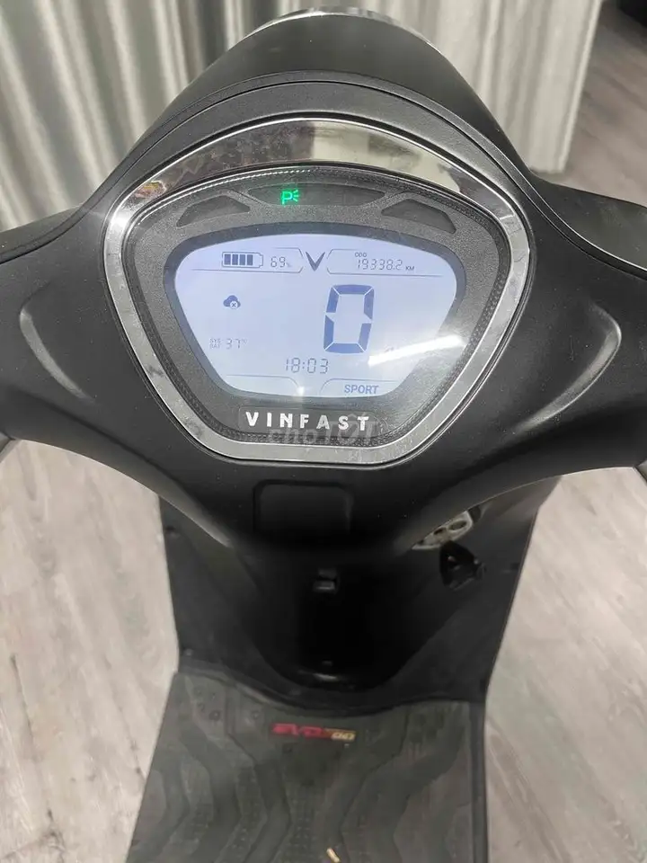 Электроскутер VinFast Evo200 Черный 20 000 км