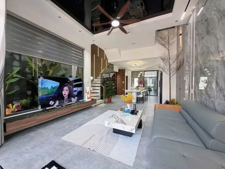 Дом 3 этажа 3 спальни 4 санузла 85 м²