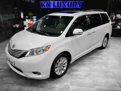Toyota Sienna Limited AWD 2015 Белая