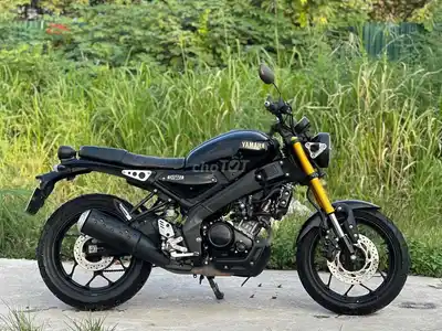 Yamaha XSR155 2025 7.000 км глянцевый черный