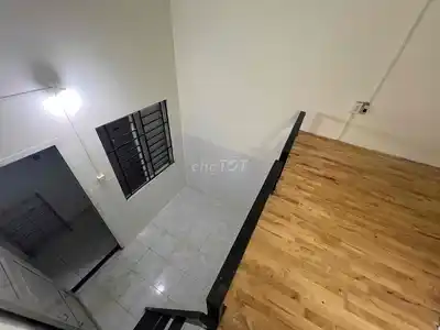 Аренда комнаты с антресолью, переулок Конгхоа, кондиционер, рядом аэропорт, безопасно
