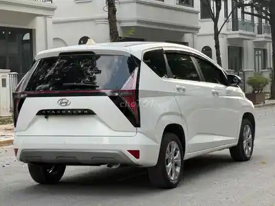 Hyundai Stargazer 2024 белый 7 мест 60 тыс. км